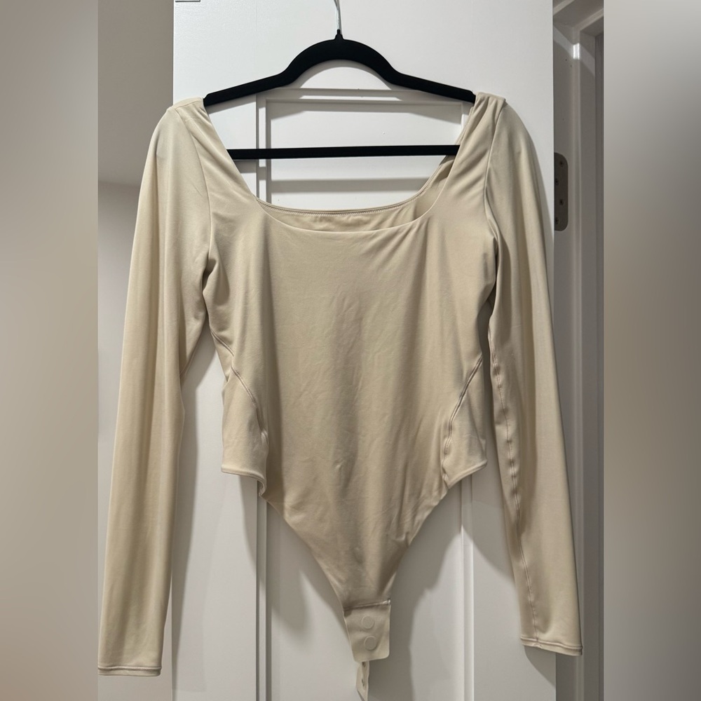 LuLuLemon Wundermost Ultra-Soft Nulu Square-Neck Long-Sleeve Bodysuit
